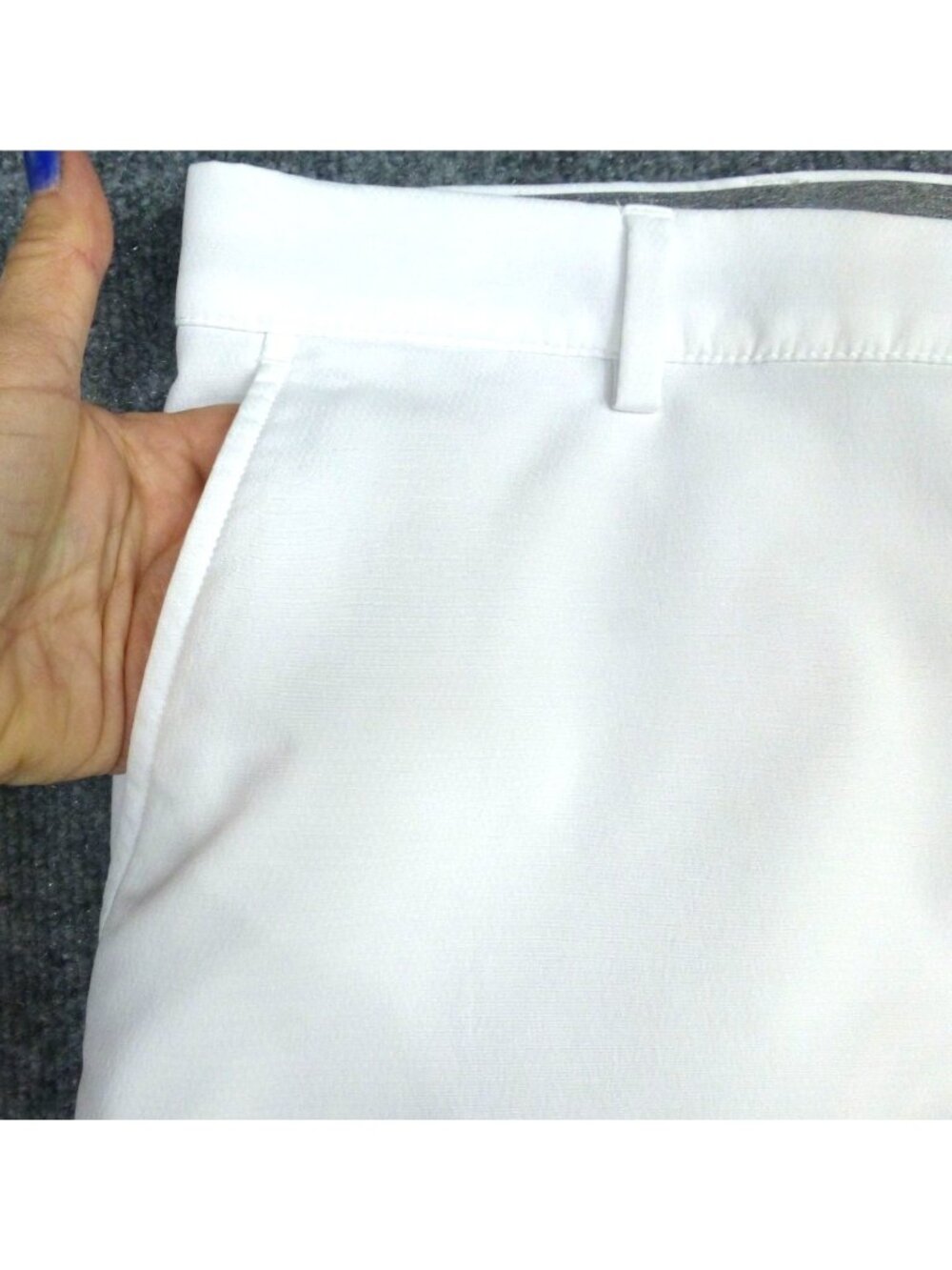 Greg Norman Mens White Golf Shorts Size 40 Polyester/Spandex - Picture 7 of 9